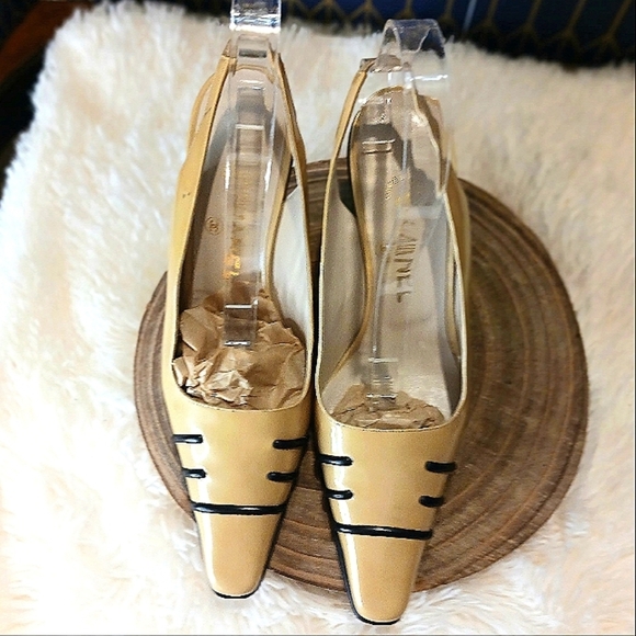Chanel Tan & Black Patent Leather Slingback Pumps Made in Italy, Size 39 - Picture 6 of 16